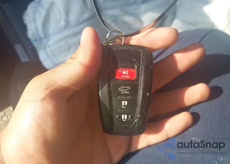 2021 Toyota Highlander Xle from USA, damaged, VIN 5TDHZRBH3MS523919